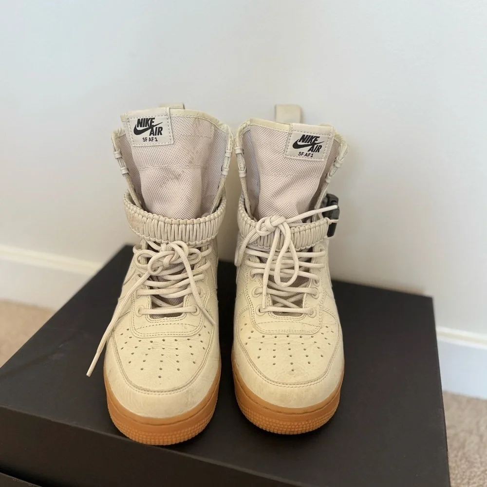 Nike Air Force 1 High-Top Sneakers